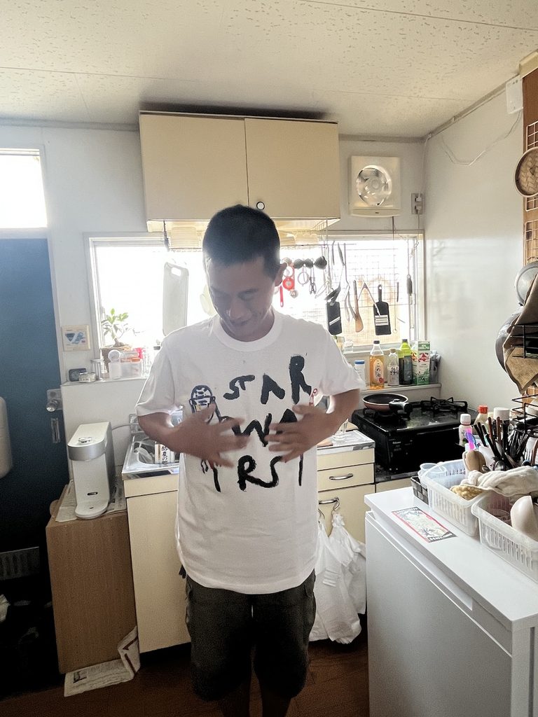 あかり作 スターウォーズTシャツ 着用