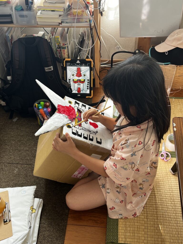 ガンダムに色を塗るあかり
