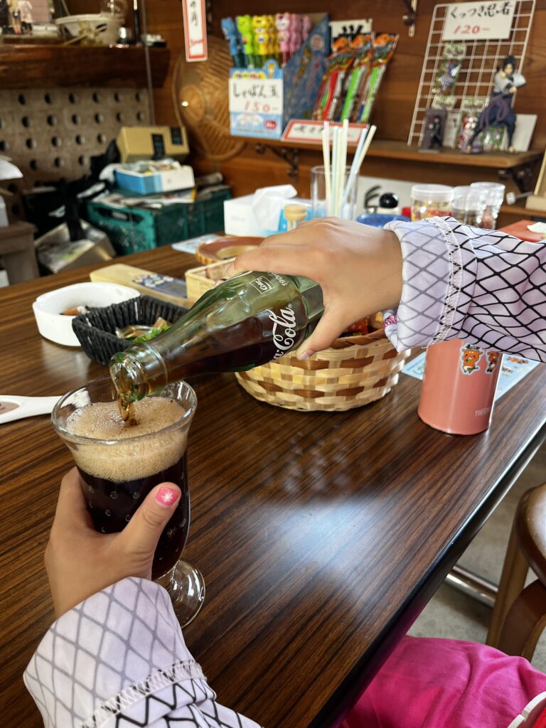 忍術学院 喫茶店 コーラ