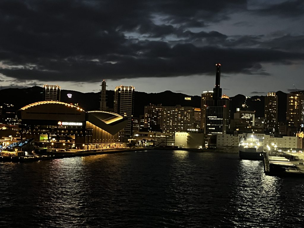 宮崎カーフェリーから見た神戸の夜景