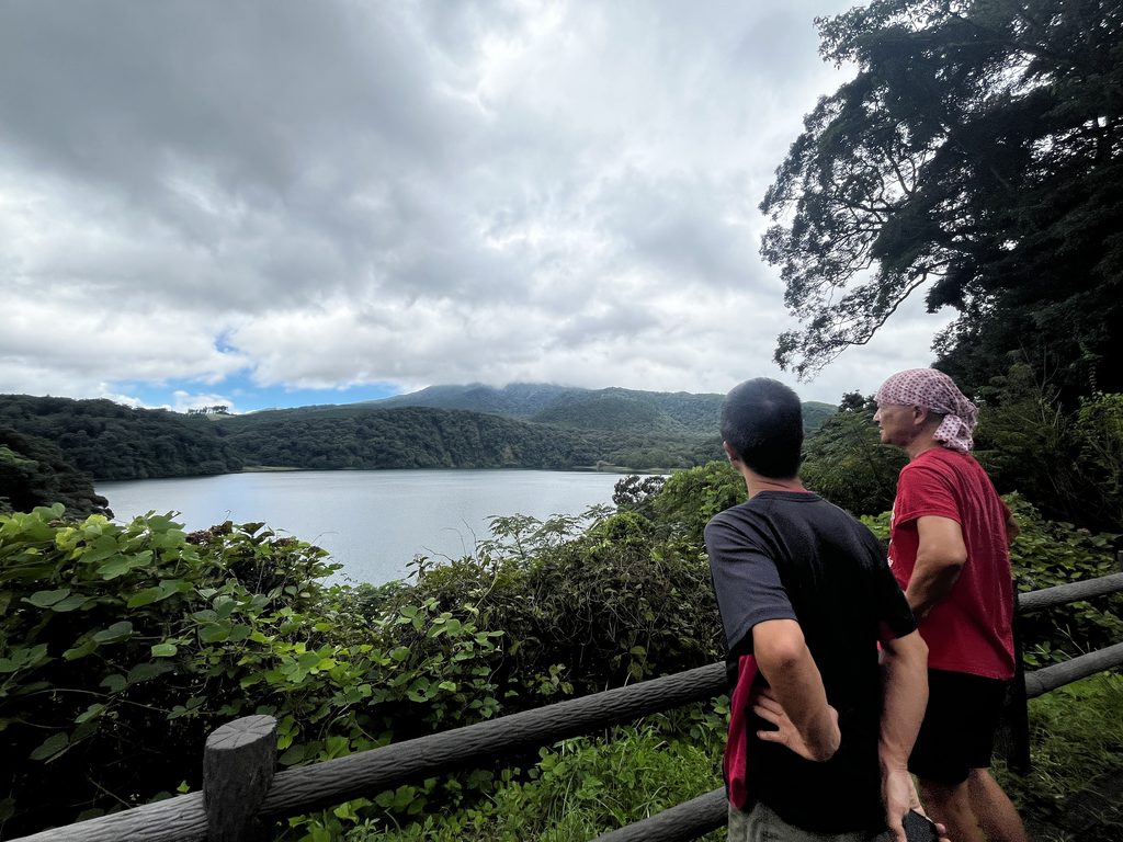 宮崎 霧島山最大の火口湖