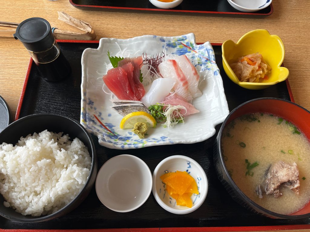 海の駅 ほししま 獲れとれ刺身定食