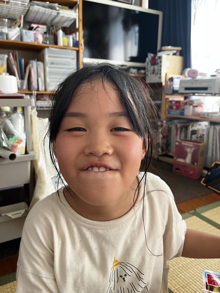 お使いから帰ってきたあかり